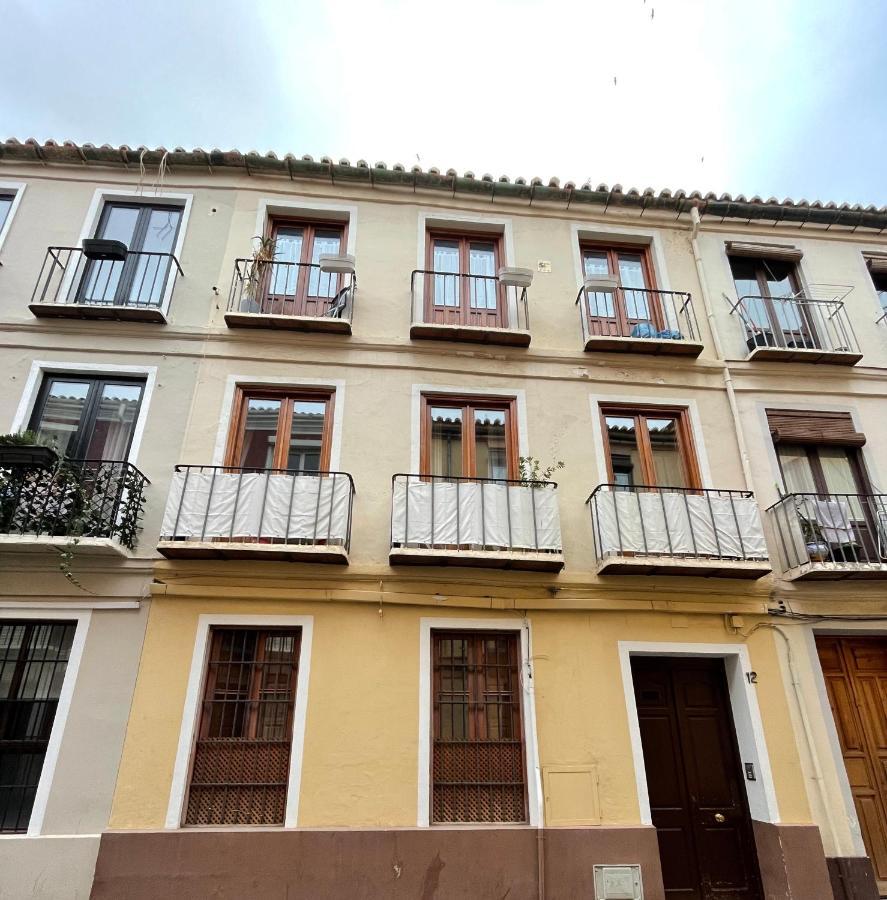 Encantador Apartamento Con Patio มาลากา ภายนอก รูปภาพ