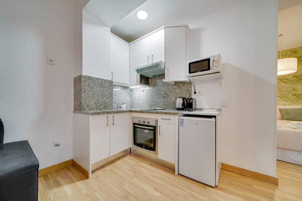 Encantador Apartamento Con Patio มาลากา ภายนอก รูปภาพ