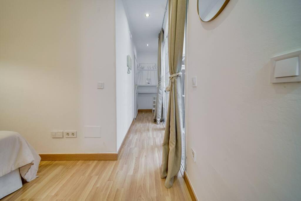Encantador Apartamento Con Patio มาลากา ภายนอก รูปภาพ