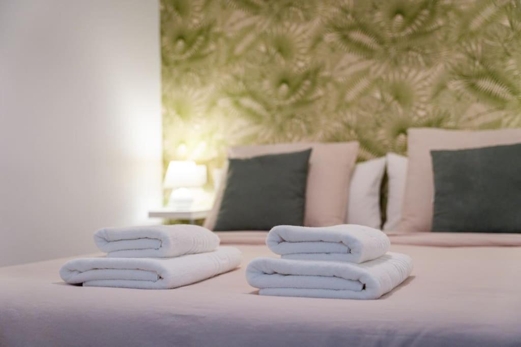 Encantador Apartamento Con Patio มาลากา ภายนอก รูปภาพ