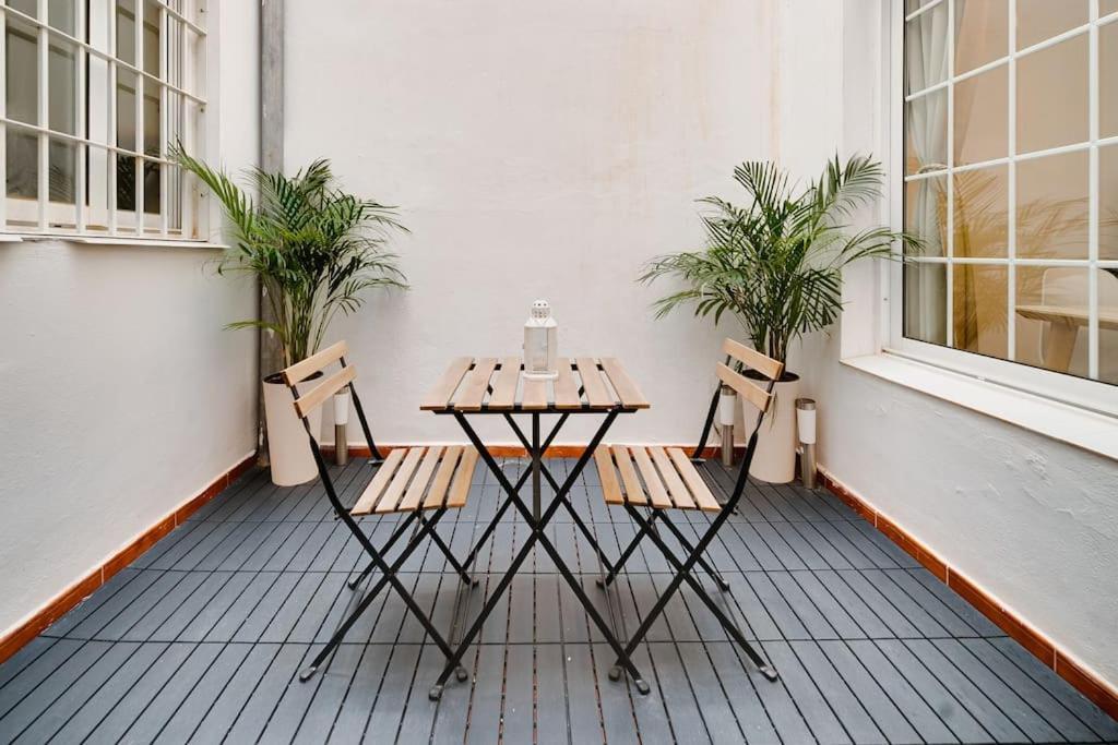 Encantador Apartamento Con Patio มาลากา ภายนอก รูปภาพ